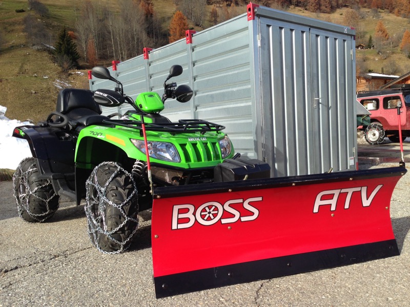 Arctic Cat 700 i XT TRV mit Boss Schneepflug
