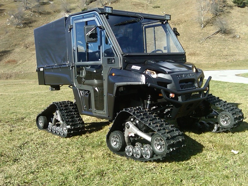 Polaris Ranger mit Raupen Frutt Lodge