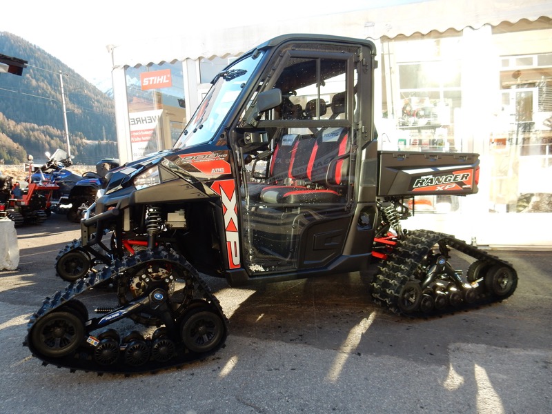 Polaris Ranger 900 XP mit Rad und Raupen Polaris Ranger 900 XP mit Rad und Raupen