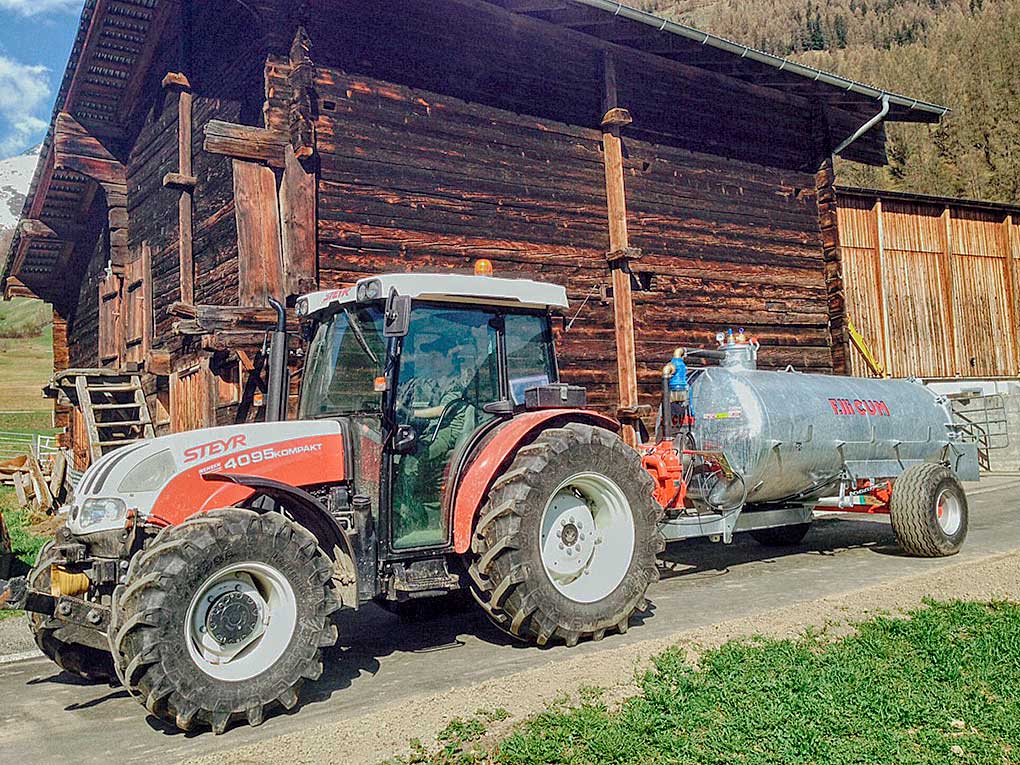 Ausgelieferte Fahrzeug Traktor